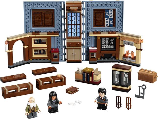 LEGO Harry Potter Momento Hogwarts Aula de Poções; Kit de Construção (255 peças)