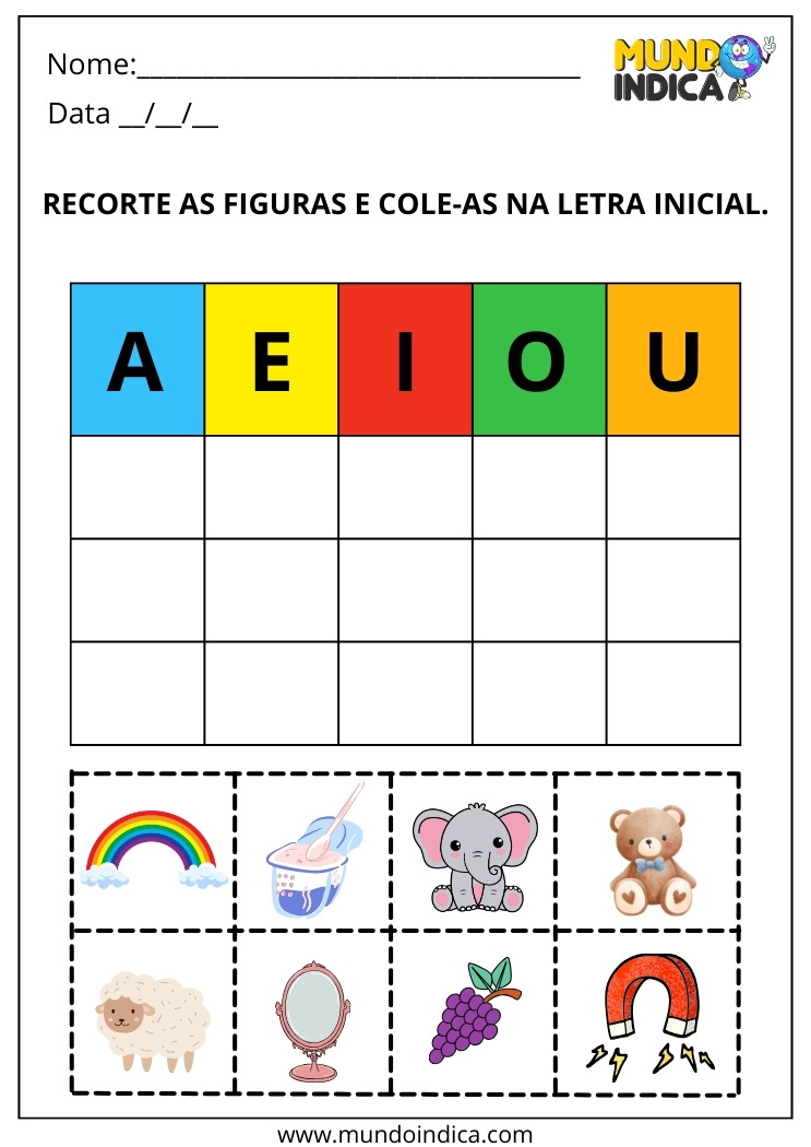 Atividade de Alfabetização com Recorte e Colagem das Figuras que se Iniciam com Vogais para Imprimir